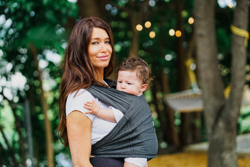 The Ultimate Guide to Choosing Between a Baby Carrier and a Baby Wrap
