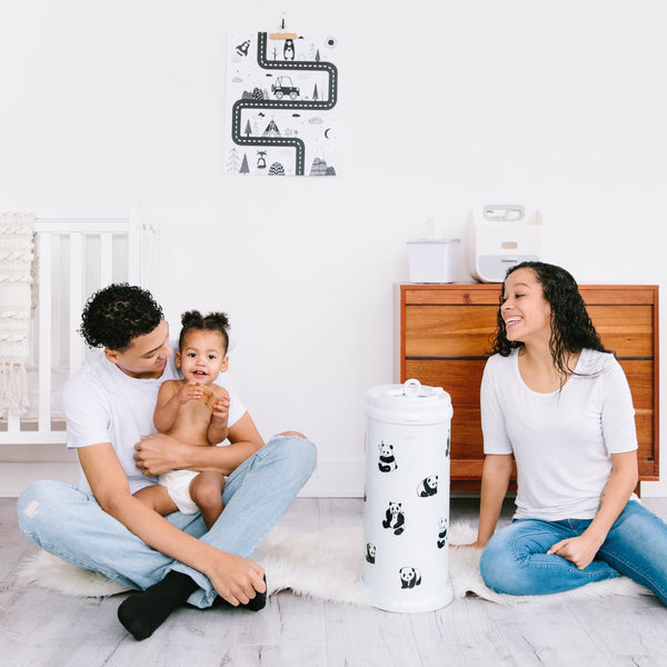 How a Bath & Diaper Routine Support Better Sleep with Tiny Transitions