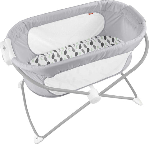 Fisher-Price Soothing View Bassinet - Climbing Leaves - Open Box